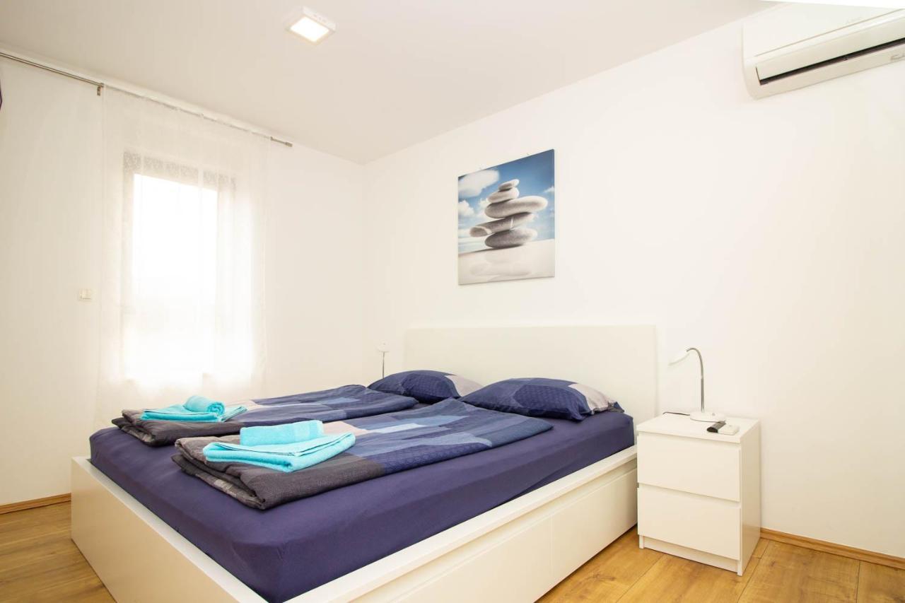 Luxury Apartment Luna Vantacici Exterior photo